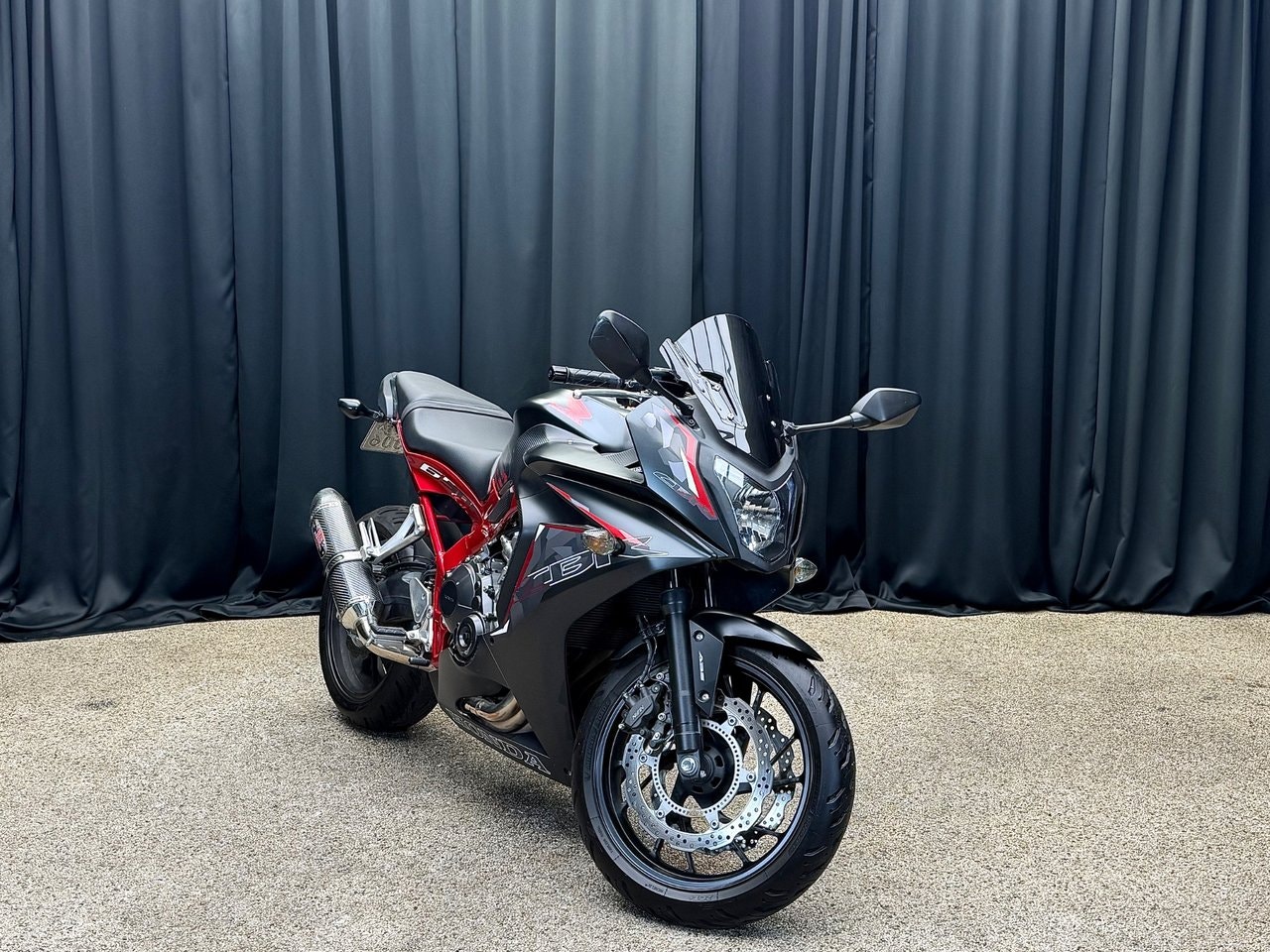 Honda CBR650F Yoshimura